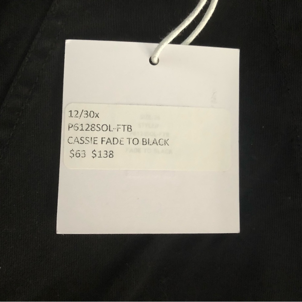 Pistola Cassie Cargo High Rise Pants in Fade to Black NWT Size 26 Utility - Picture 6 of 6